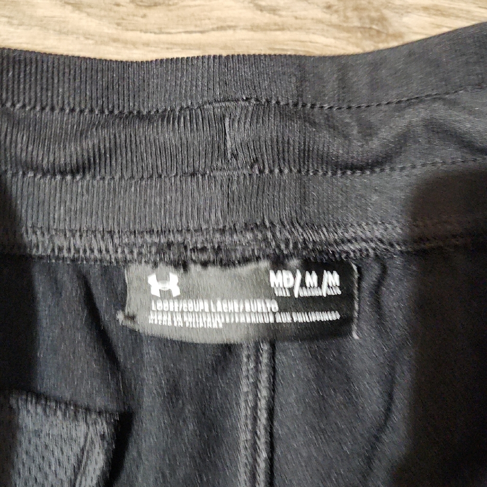 Under Armour Black Athletic Pants - Picture 4 of 5